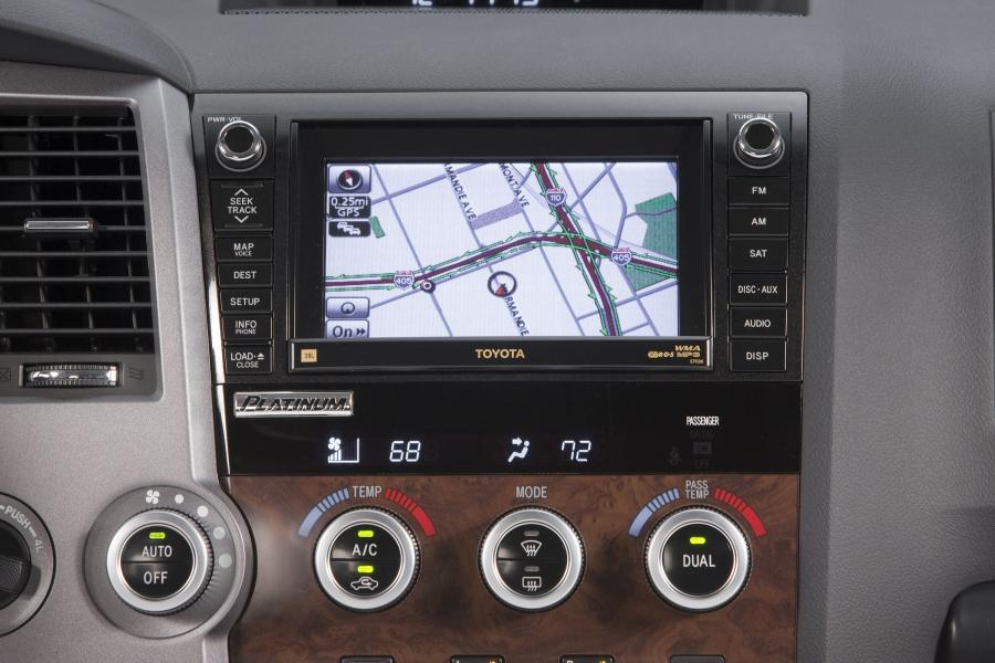  Toyota Tundra CrewMax Platinum Package 2010 года  (фото 3 из 32)